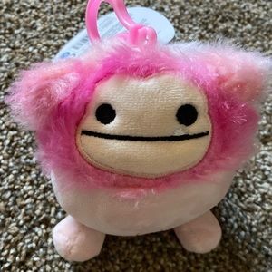 Caparinne Bigfoot Squishmallow Clip